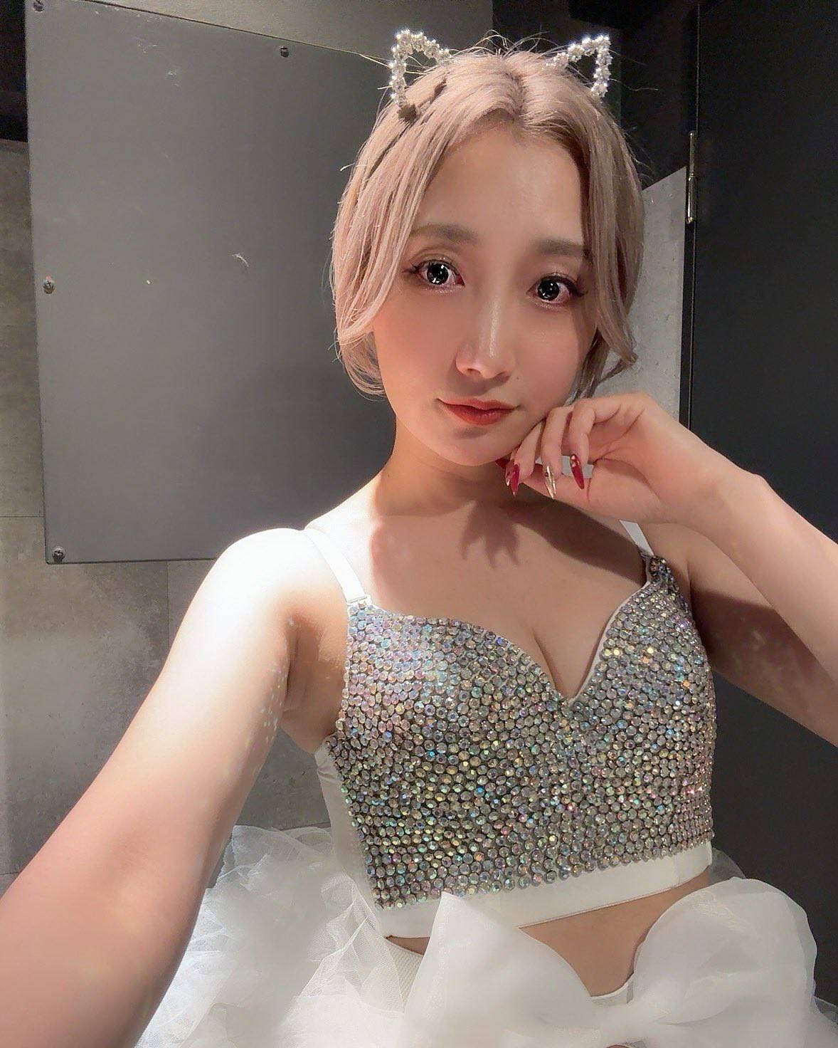 加美杏奈.jpg